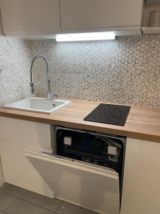 Appart Frontignan Sur La Plage, Piscine, Wifi, Tv, Netflix ภายนอก รูปภาพ